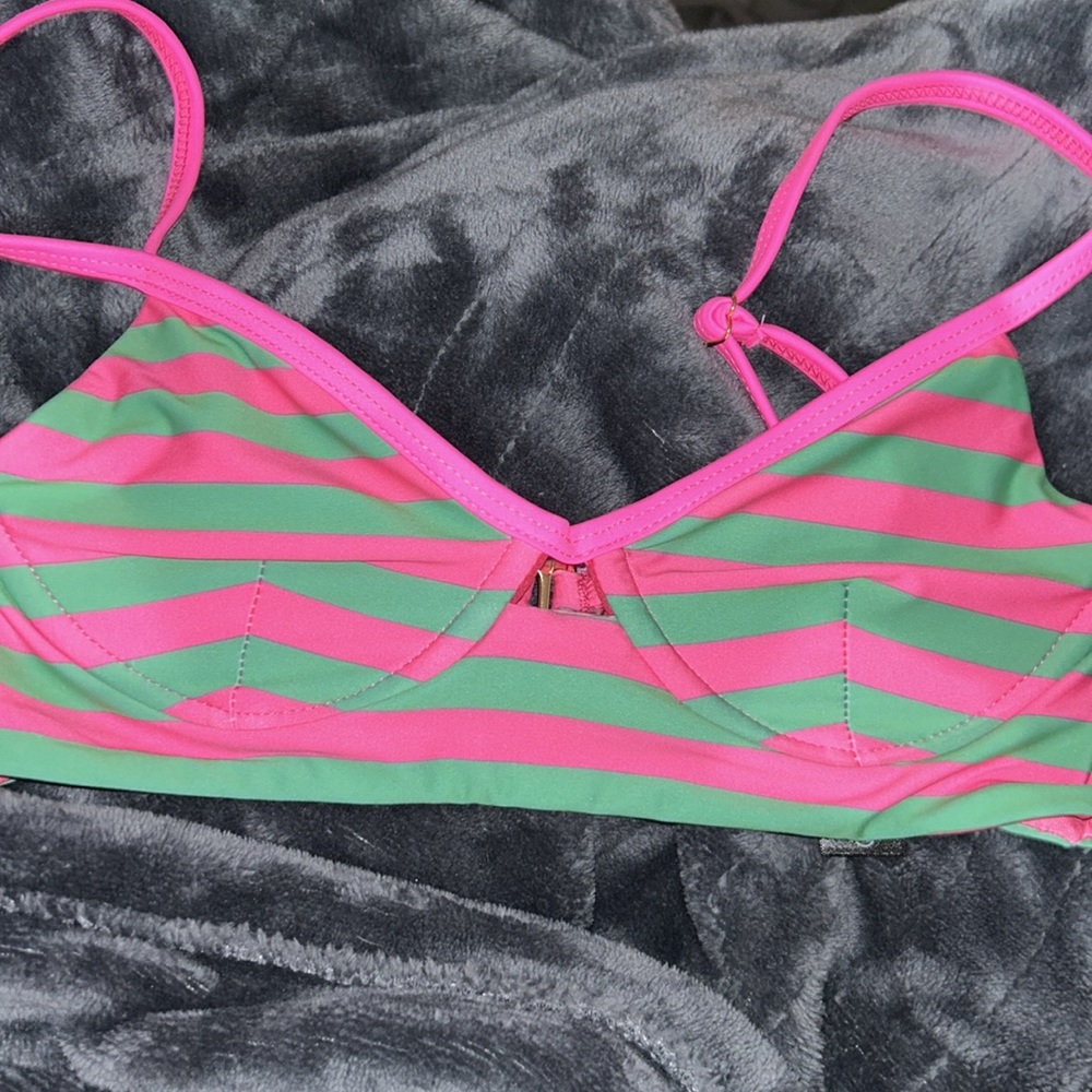 NWOT Beach Riot Swim Striped Underwire Bikini Top Size XS Z53 - Picture 2 of 2